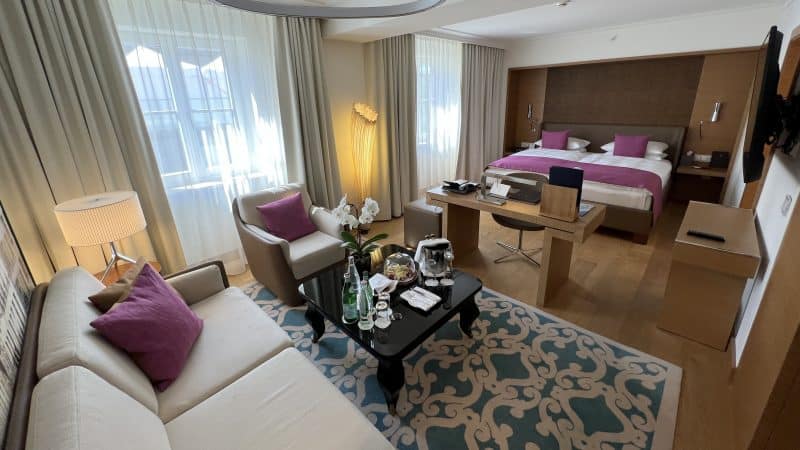 Review Hotel Vier Jahreszeiten Kempinski München reisetopia Hotels