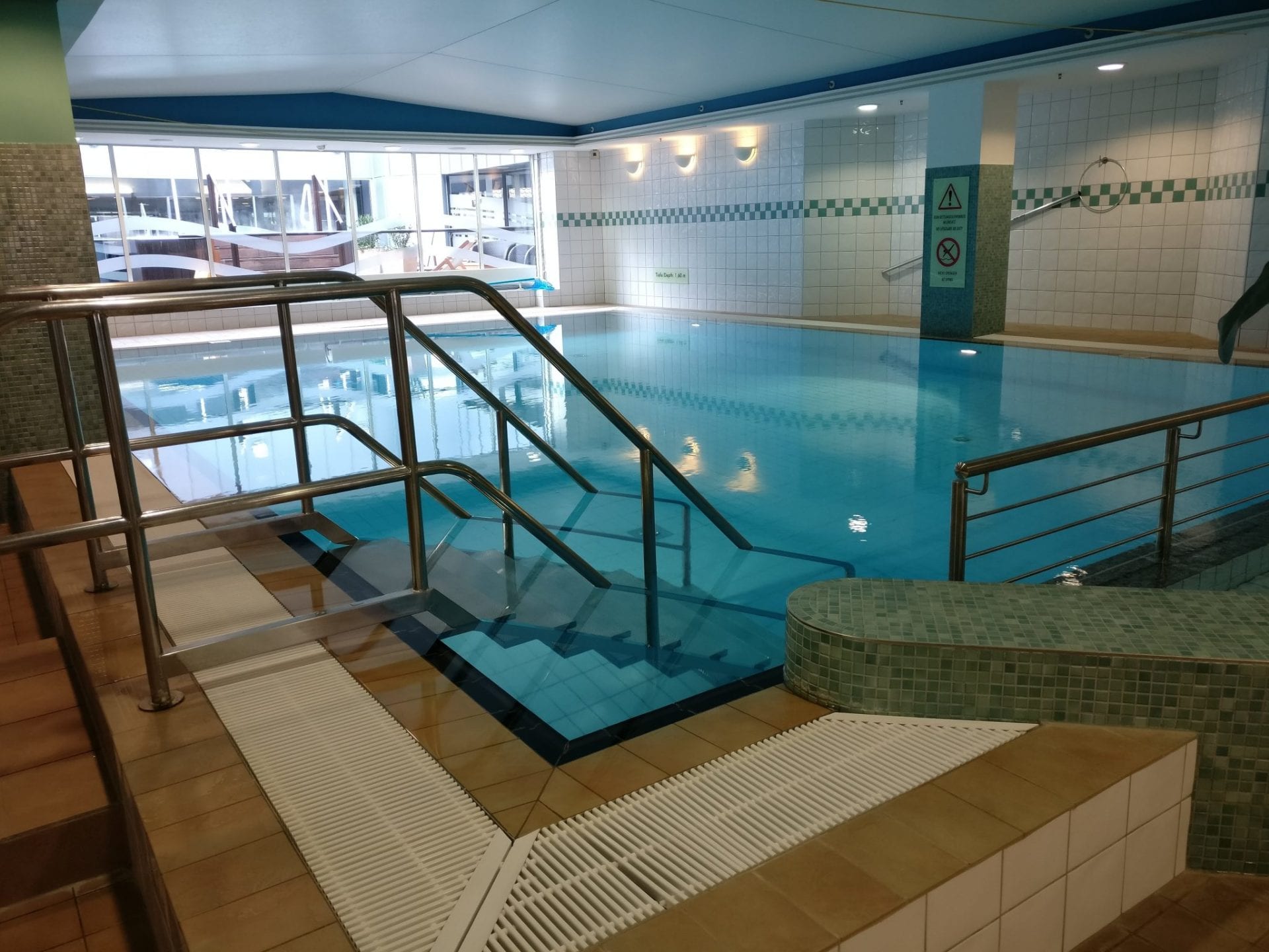 Hilton Dresden Pool