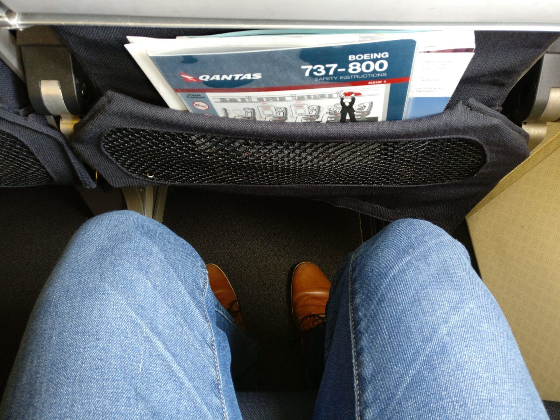 qantas-economy-class-boeing-737-seating-6