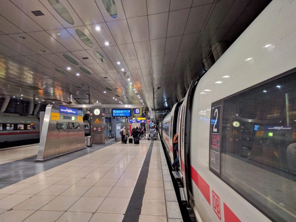 Bahn_ICE_Frankfurt Flughafen