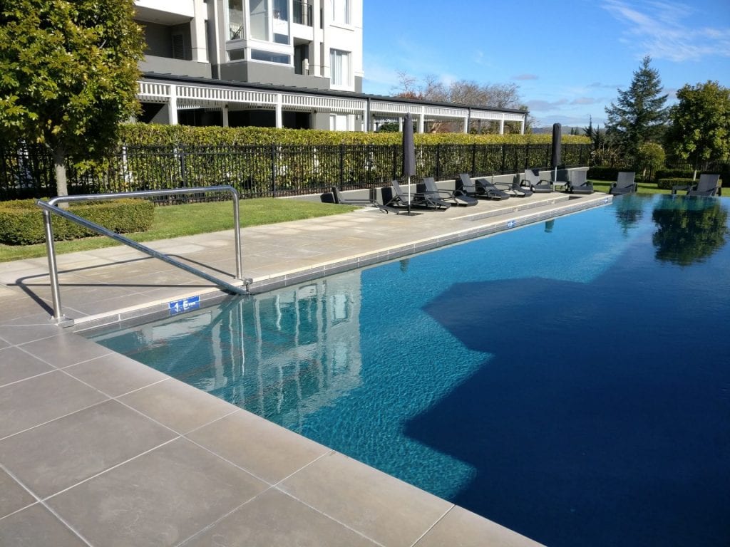 Hilton Lake Taupo Pool