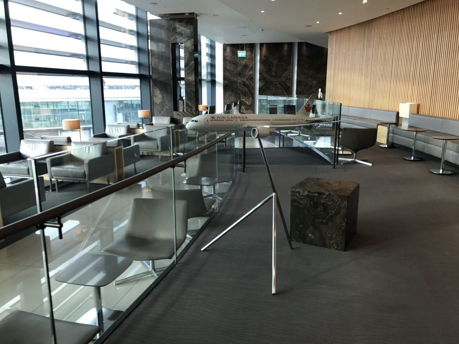 Review Air Canada Lounge London Heathrow