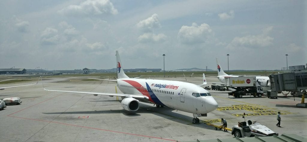 malaysia airlines boeing 737 kuala lumpur airport