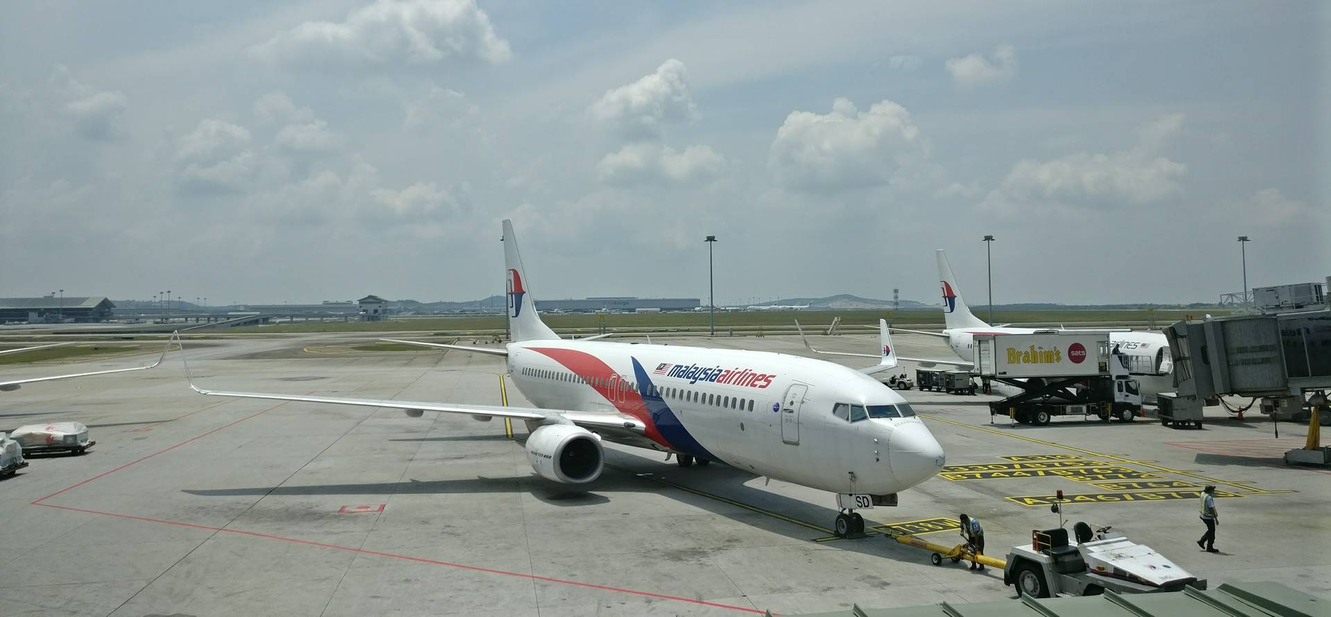 malaysia-airlines-boeing-737-