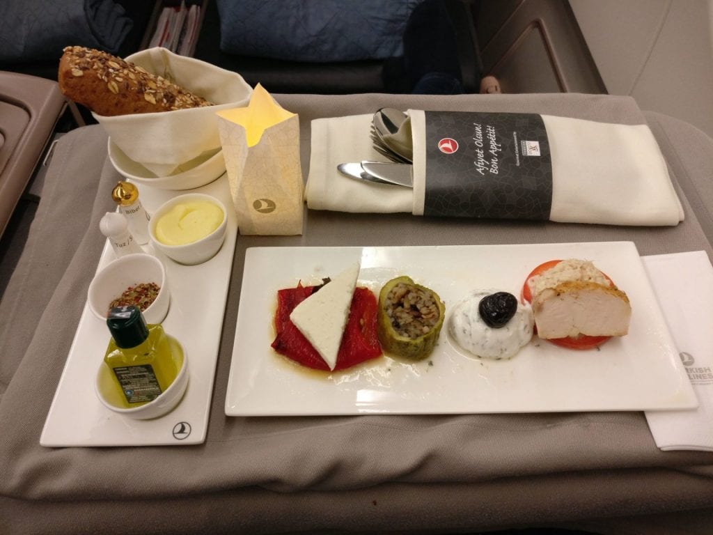 Schon ein Hin- und Rückflug in der Business Class kann Euch den Star Alliance Gold Status für vier Jahre bringen