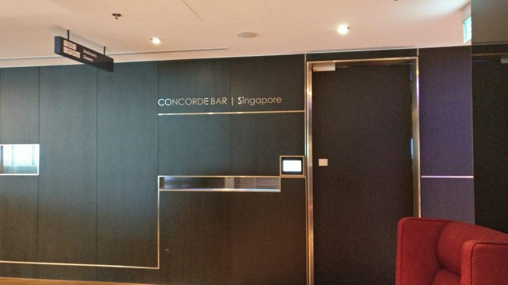 british-airway-lounge-singapore-bar