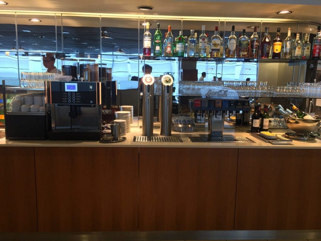 lufthansa senator lounge hamburg getränke