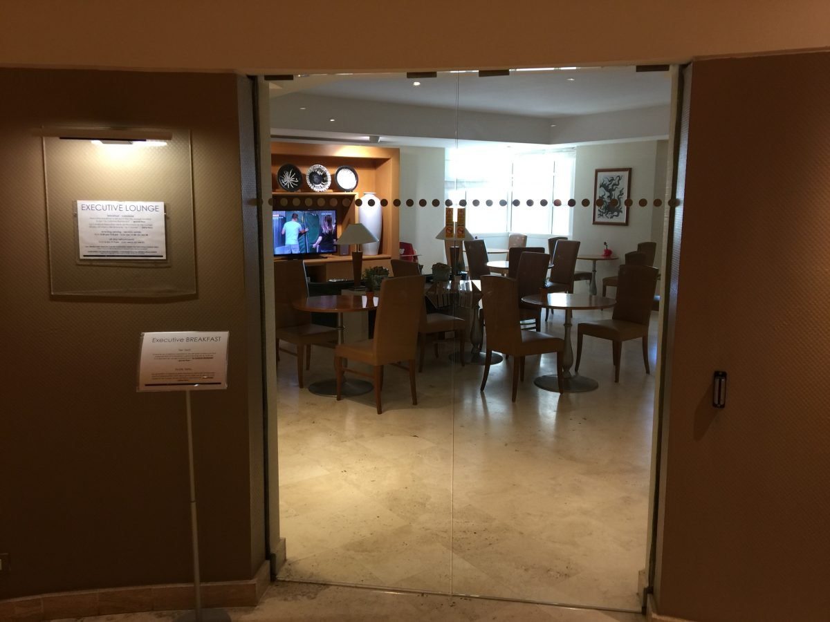 Hilton Rome Airport Executive Lounge Eingang