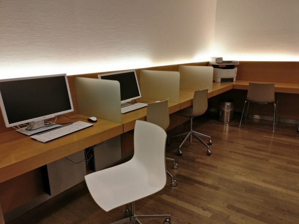 Lufthansa Business Lounge Schengen G28 München Arbeitsbereich 2