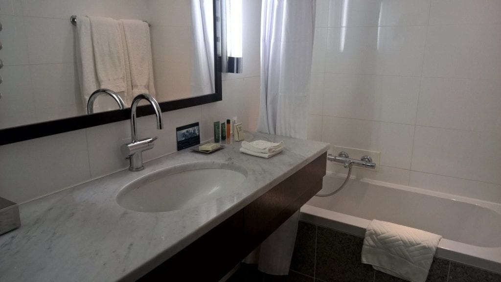Hilton Brussels City Bathroom 2