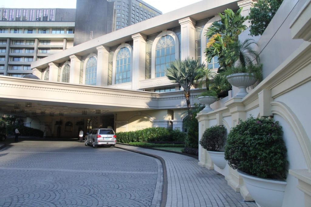 The Peninsula Manila Entrance