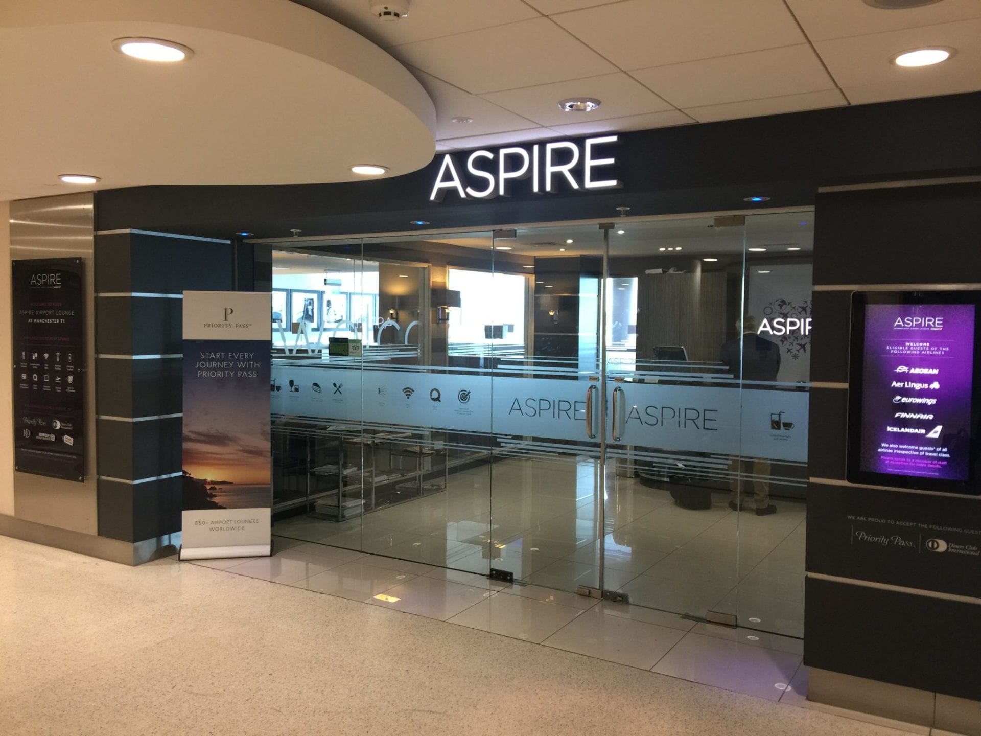 Aspire Lounge Manchester Airport Eingang