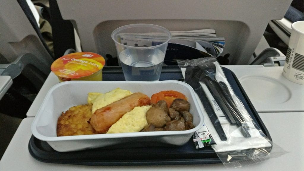 British Airways Economy Class Langstrecke Boeing 787 Frühstück