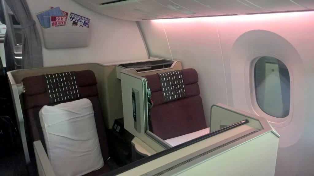 Japan Airlines Business Class Boeing 787 Cabin