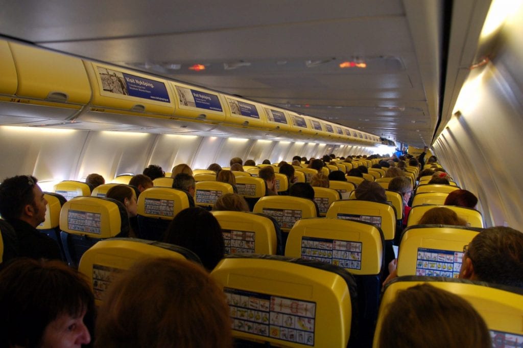 Ryanair_aircraft_cabin