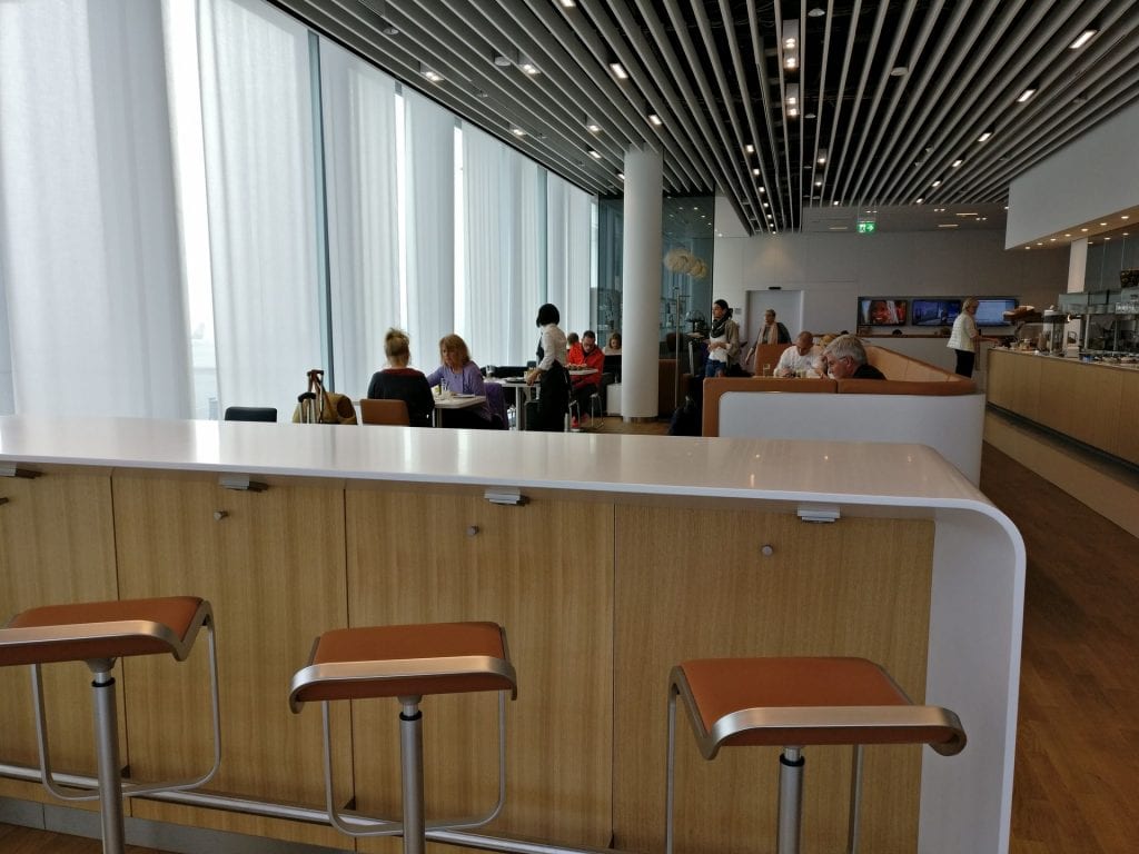 Lufthansa Business Lounge München L11 Seating 2