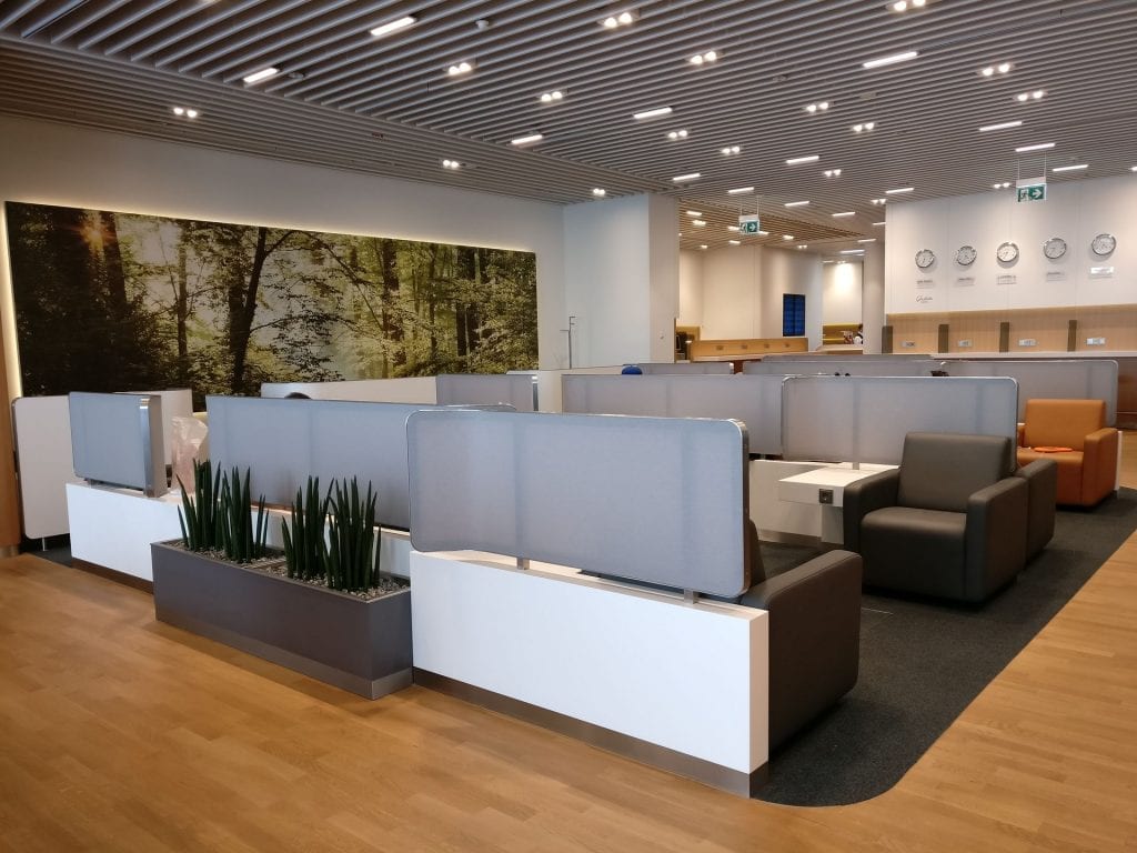 Lufthansa Business Lounge München L11 Seating 4