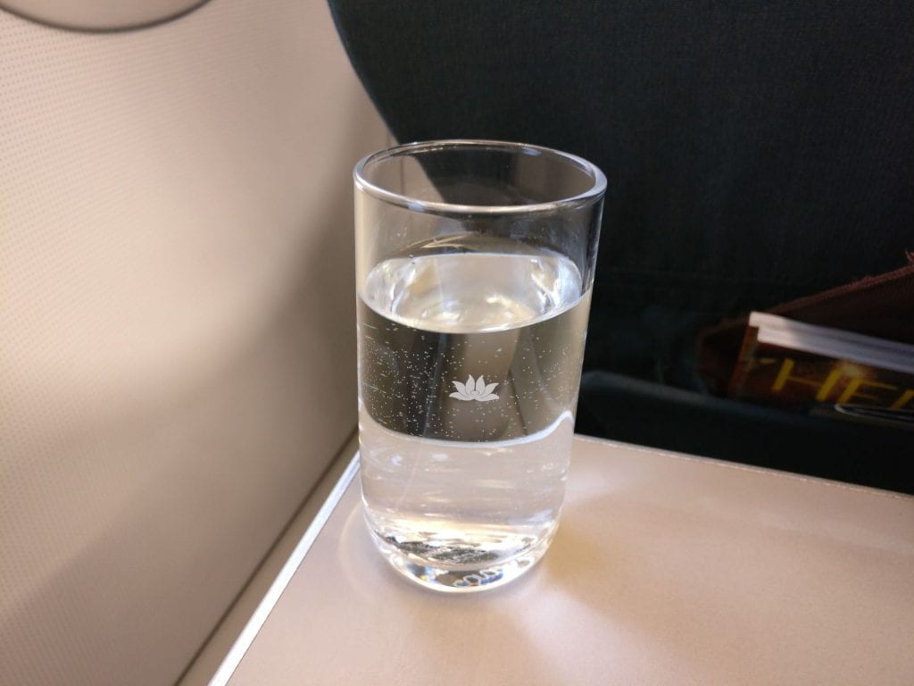 Vietnam Airlines Business Class Boeing 737 Willkommensgetränk