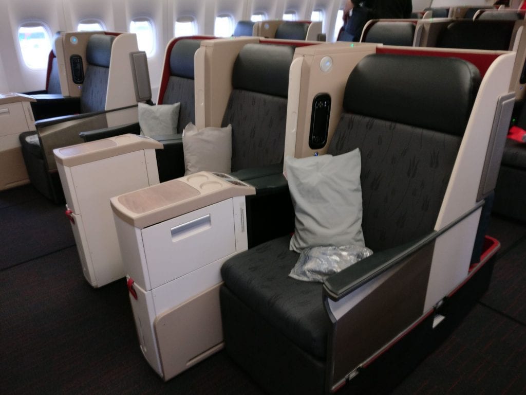 Turkish Airlines Business Class Boeing 777 Cabin