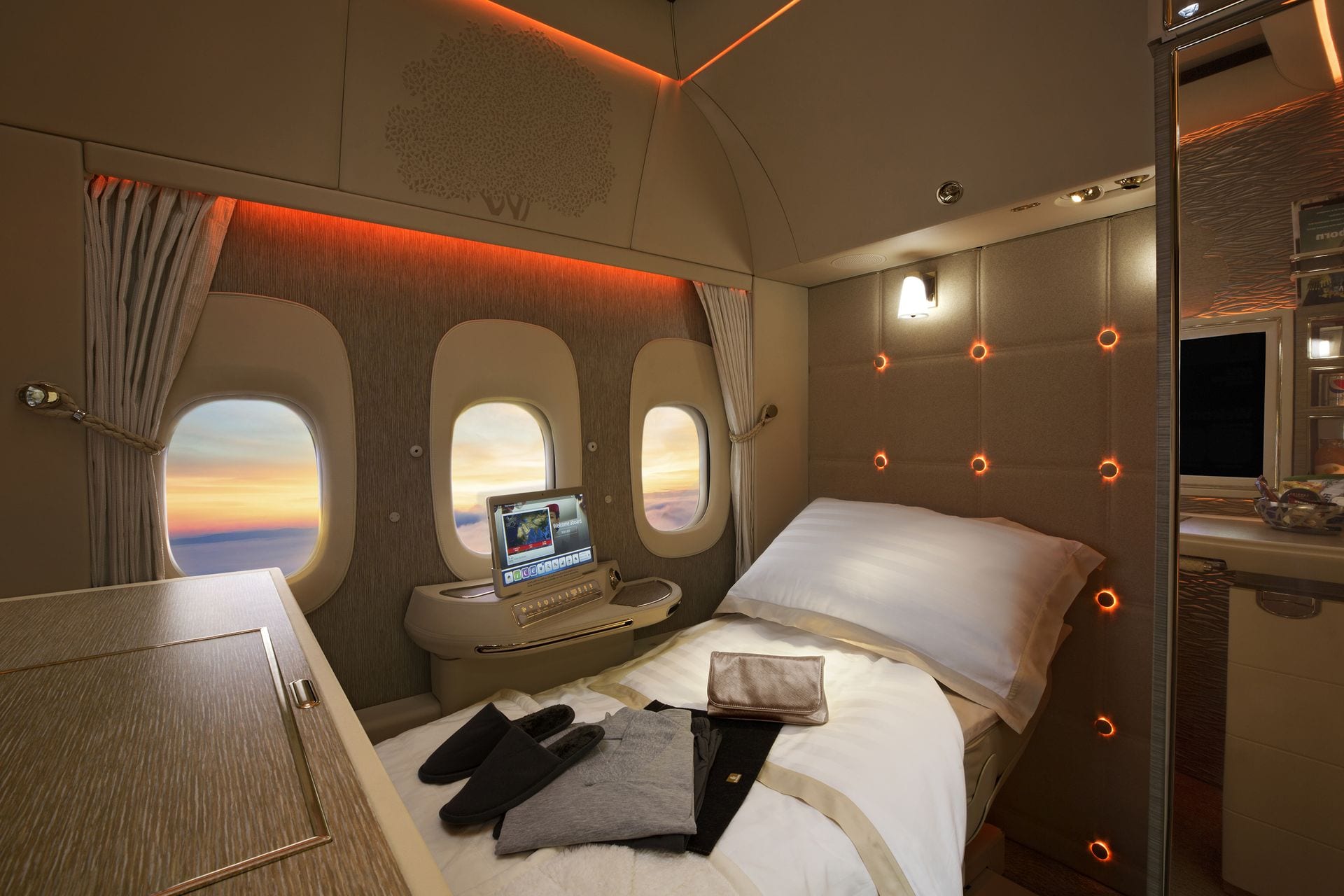 emirates neue First Class fully flat bed