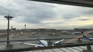 japan airlines first class lounge tokio haneda view