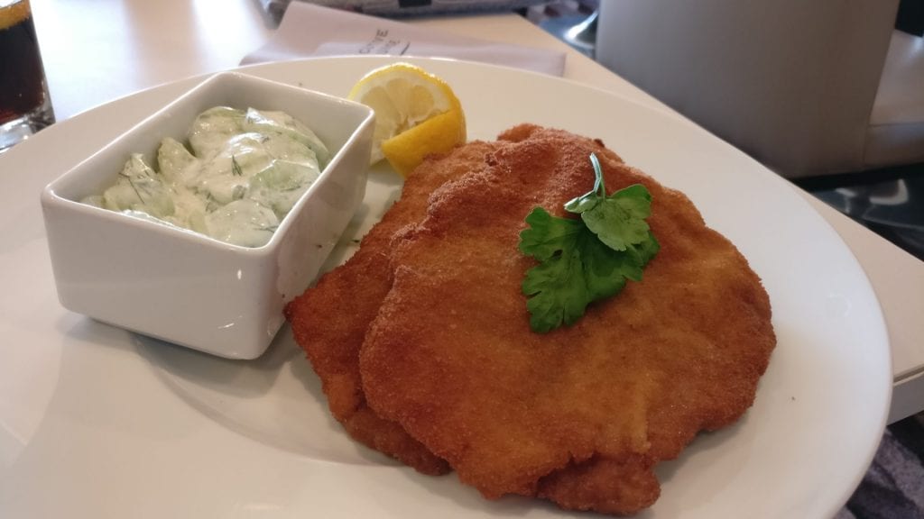 marriott köln room service schnitzel