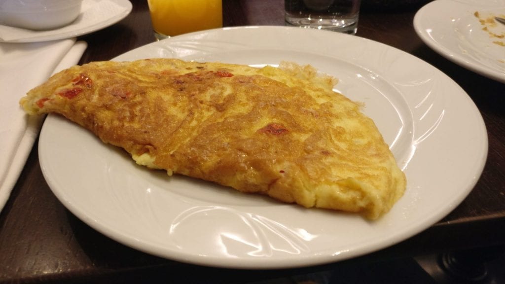 radisson blu chisinau frühstück omelette