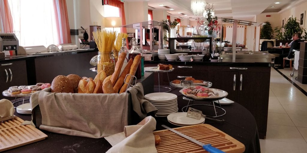 Hilton Garden Inn Milan Malpensa Frühstück Buffet