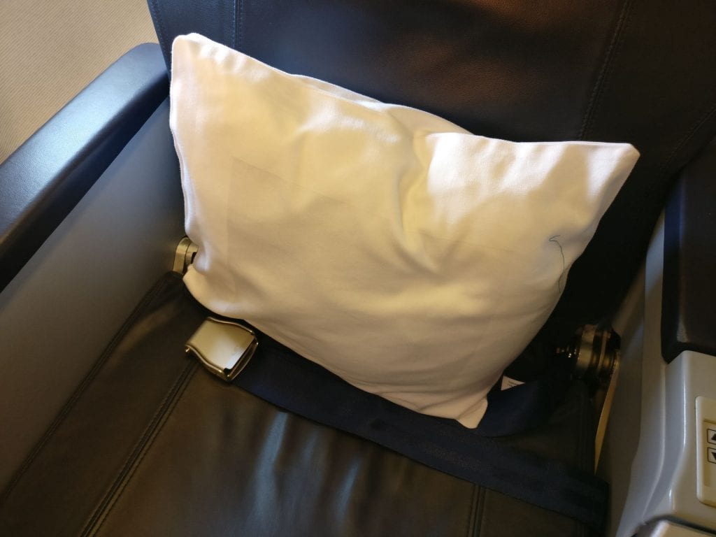 Oman Air Business Class Boeing 737 Seating 6