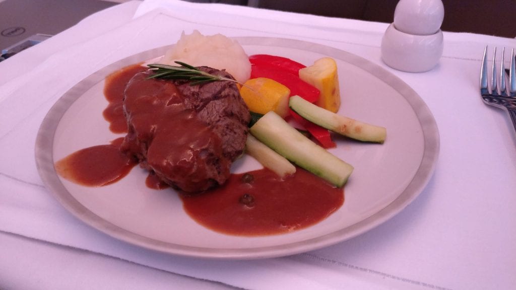 Singapore Airlines Business Class Airbus A380 Dinner 3