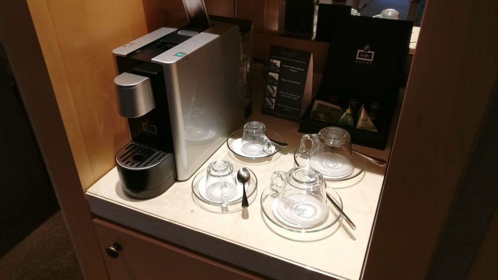 Althoff Seehotel Überfahrt Elegant Nature Kaffeemaschine