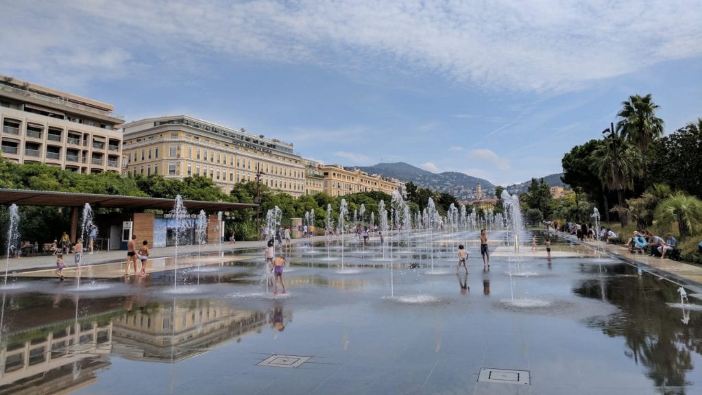 5.000 Bonuspunkte je Aufenthalt bei Conrad oder Waldorf