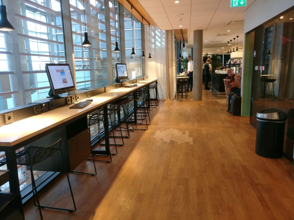 SAS Business Lounge Oslo Seating 4