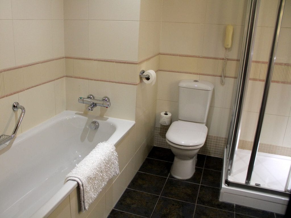 Hilton Cardiff Executive Room Bathroom 4