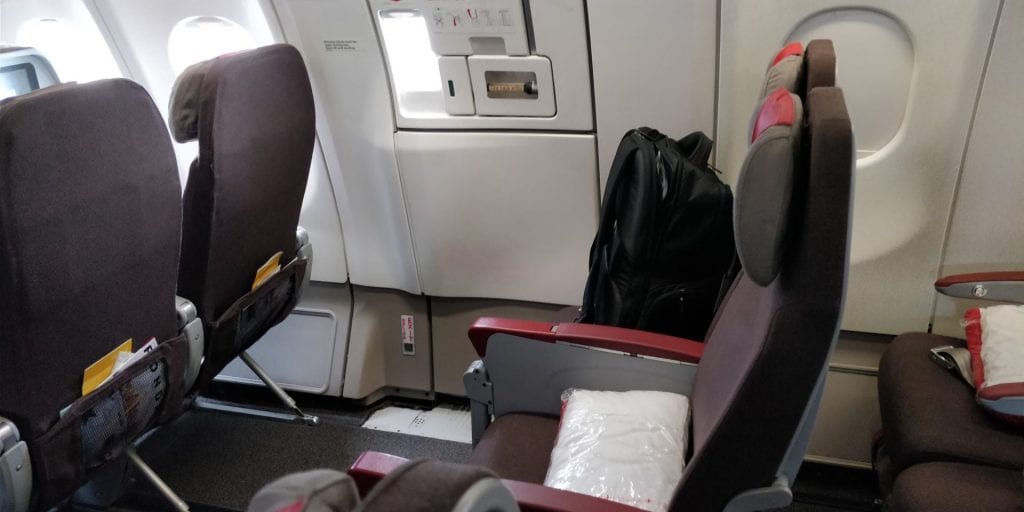 Iberia Economy Class Langstrecke Airbus A340 Sitze Notausgang