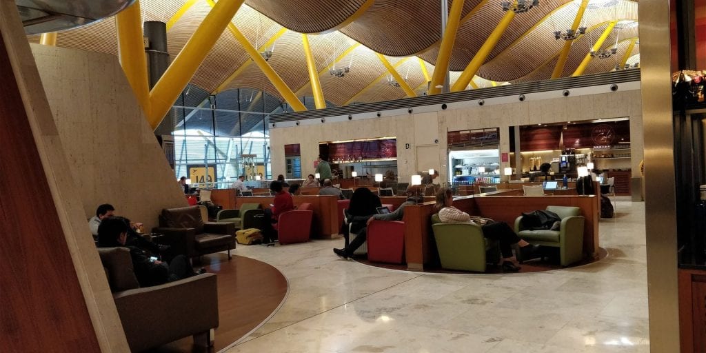 Iberia Dali Lounge Madrid T4 Sitzbereich