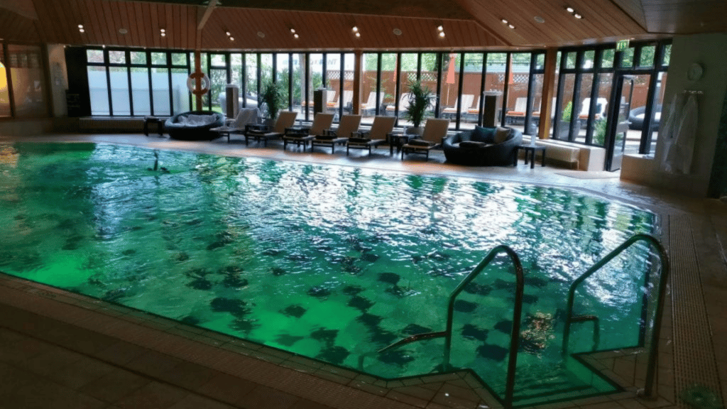 Pool Im InterContinental Berlin