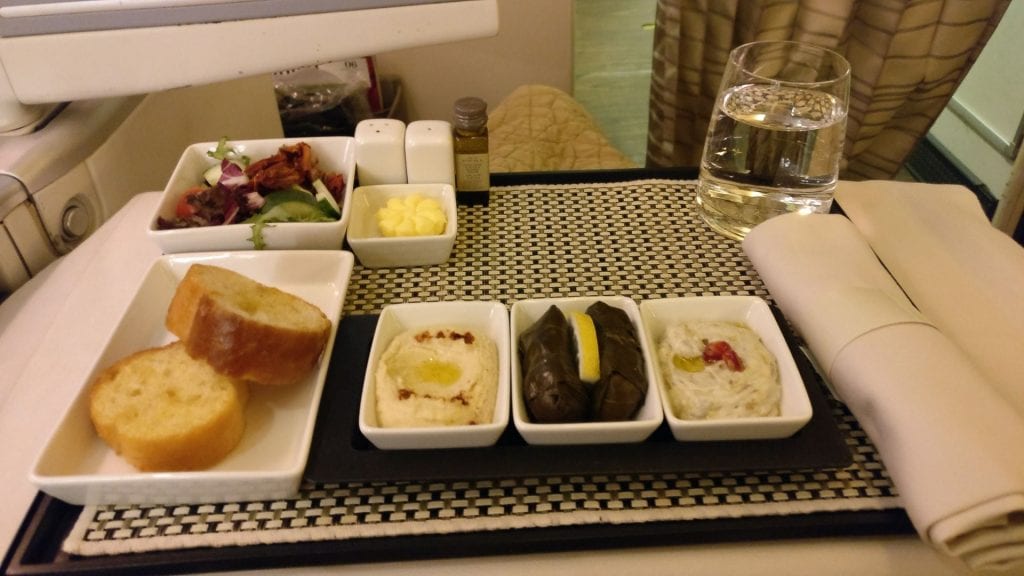 Saudia Business Class Boeing 777 Abendessen