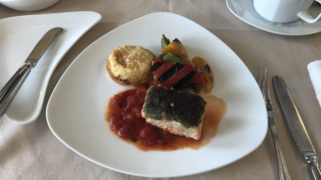 Asiana First Class Frühstück Lachs