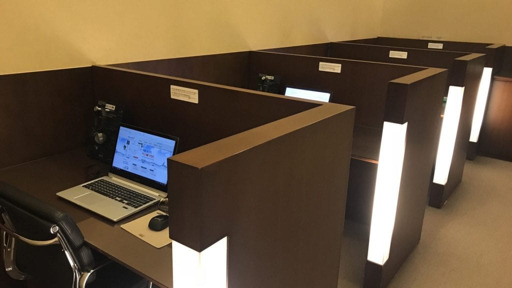Asiana First Class Lounge Workstation