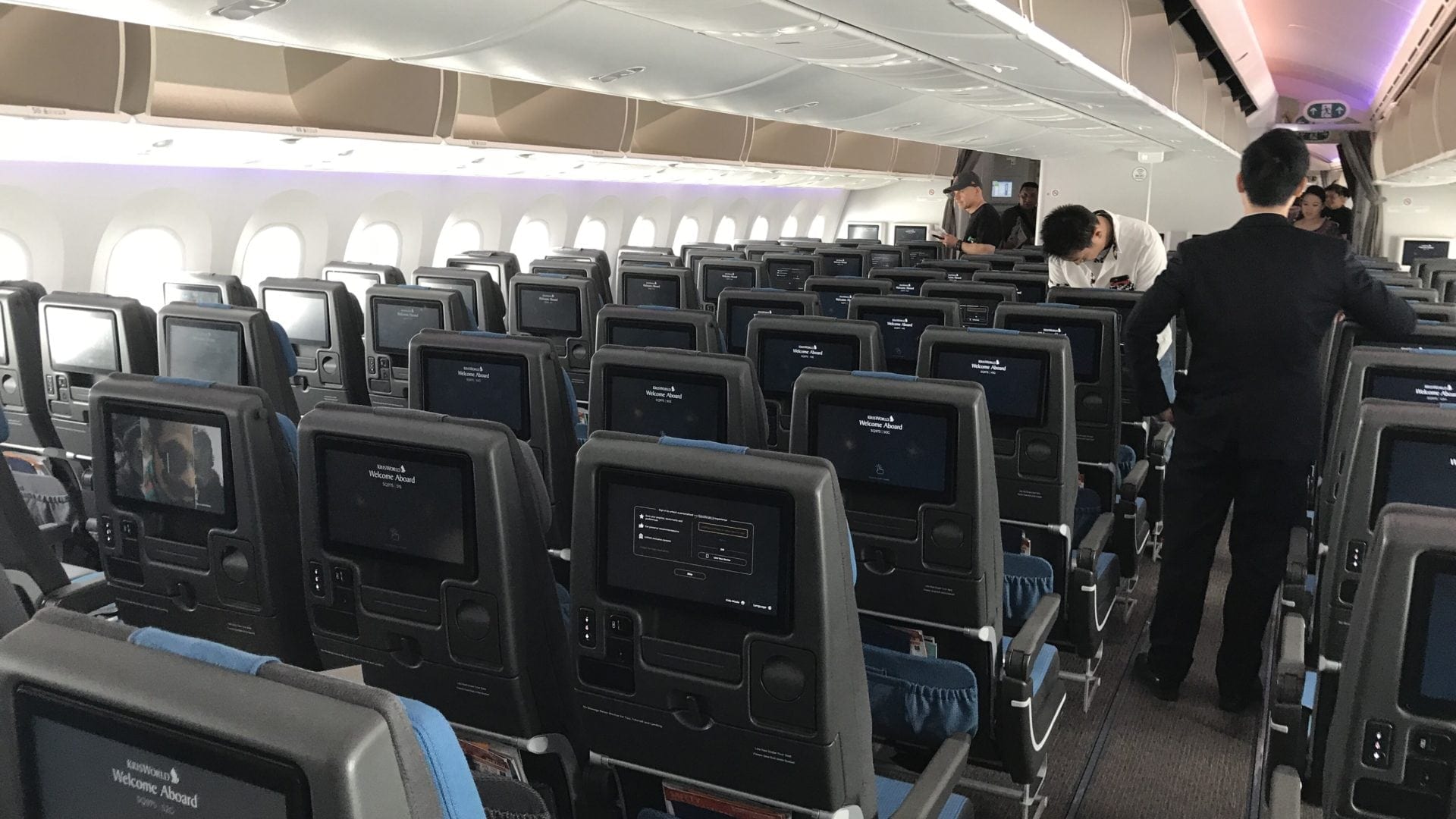 Singapore Airlines Economy Class Boeing 787 10 Kabine 3