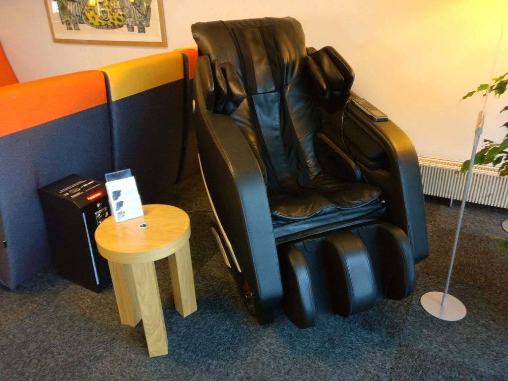 Business Lounge Tallinn Massage Chair