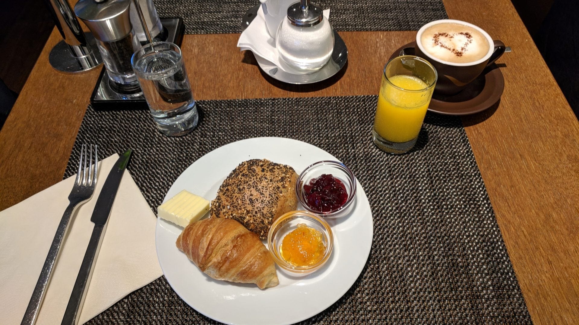 Mövenpick Stuttgart Airport Frühstück