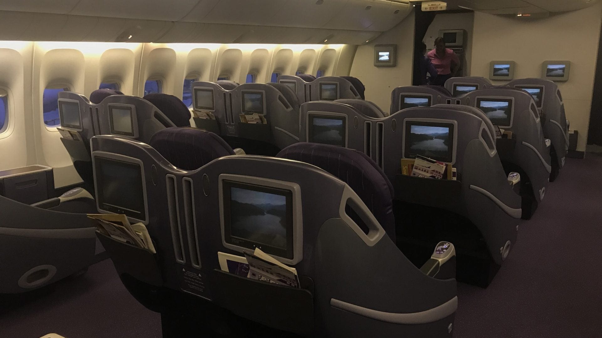 Thai Airways Business Class Boeing 777 Regional Kabine