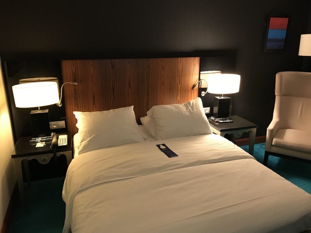 Radisson Blu Royal Bruessel Superior Zimmer Bett