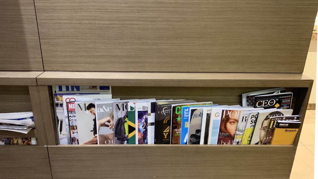 Al Reem Lounge Abu Dhabi Zeitschriften