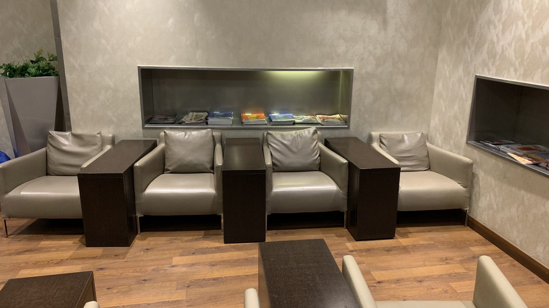 Gienah Lounge Kairo Sitze 2