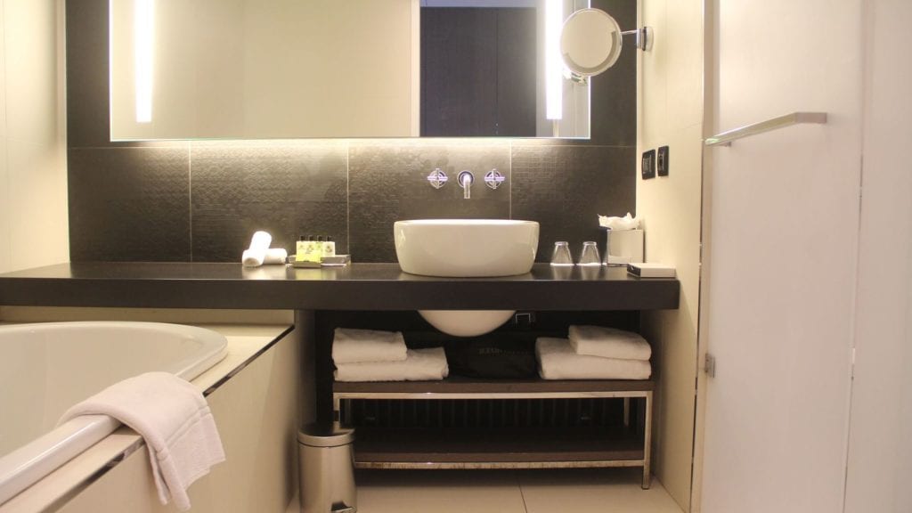 InterContinental Marseille Hotel Dieu Deluxe Room Bathroom