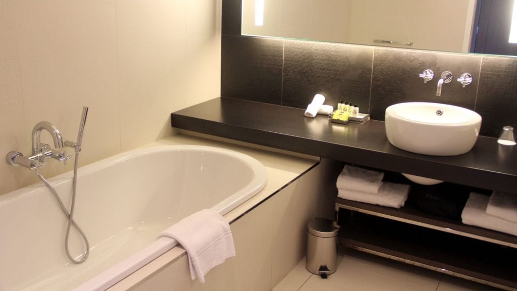 InterContinental Marseille Hotel Dieu Deluxe Room Bathroom 2