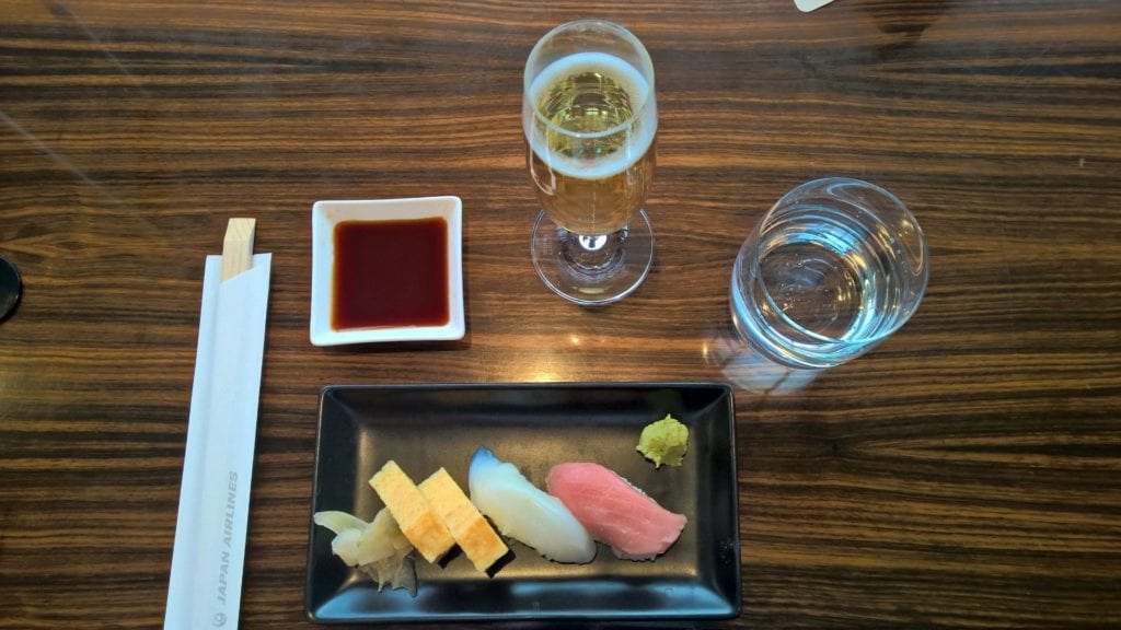 Japan Airlines First Class Lounge Tokio Narita Sushi